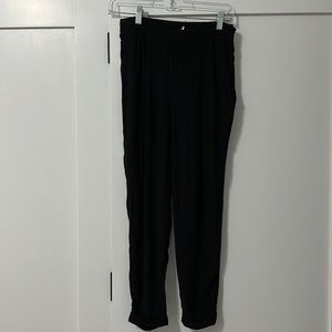 Black light weight skinny pants with stretchy waist band